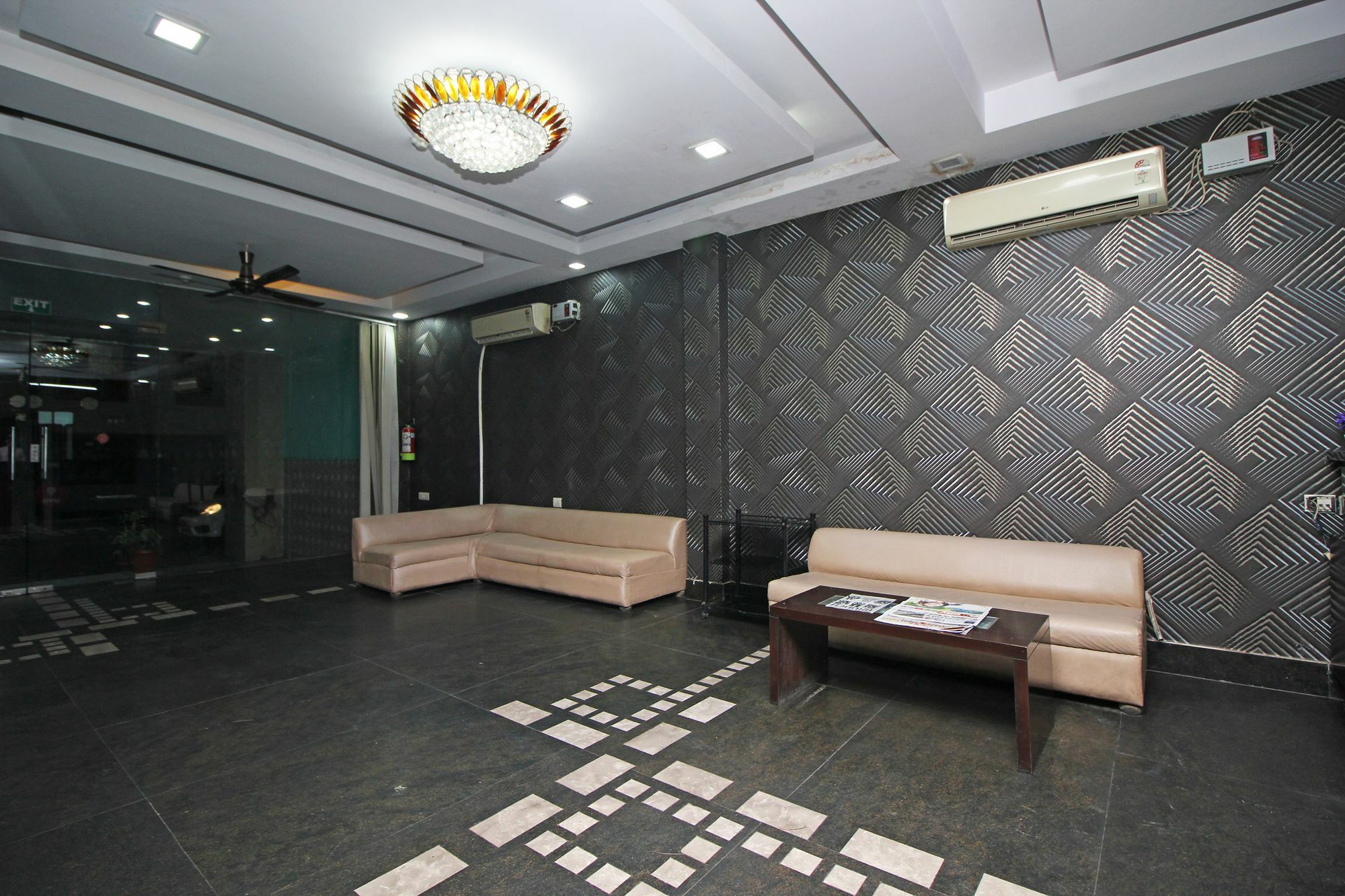 Oyo 9030 Hotel Delhi Airport Plaza นิวเดลี ภายนอก รูปภาพ
