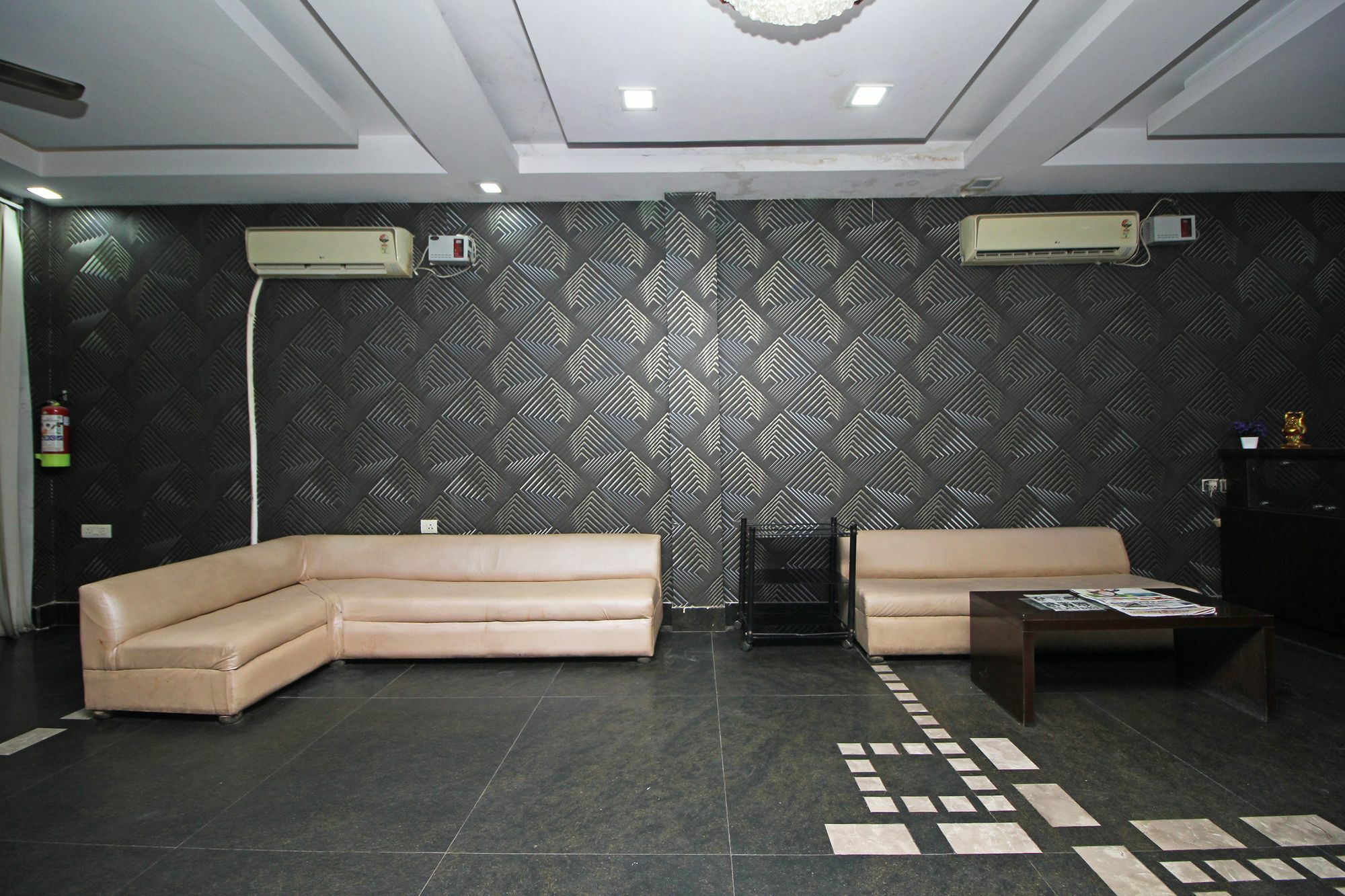 Oyo 9030 Hotel Delhi Airport Plaza นิวเดลี ภายนอก รูปภาพ